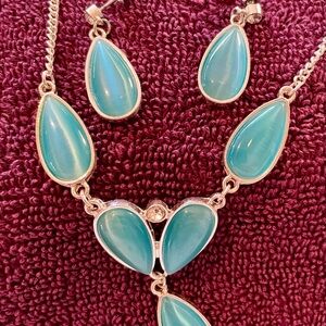 Elegant Silver and Blue Teardrop Jewelry Set